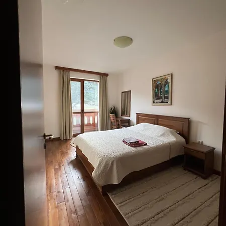 Not Working Apartmán